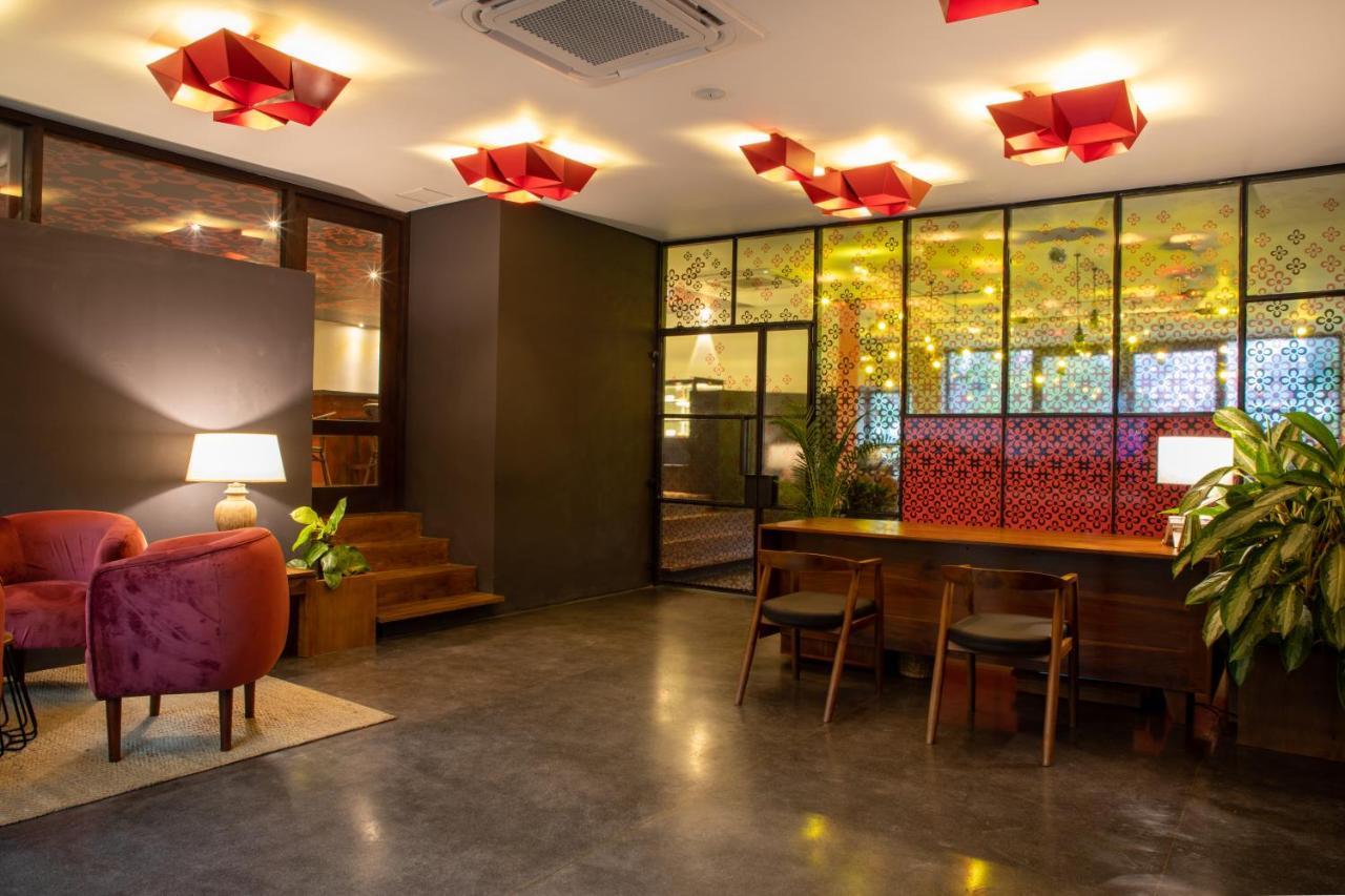 Lake Avenue Hotel Κάντι Εξωτερικό φωτογραφία